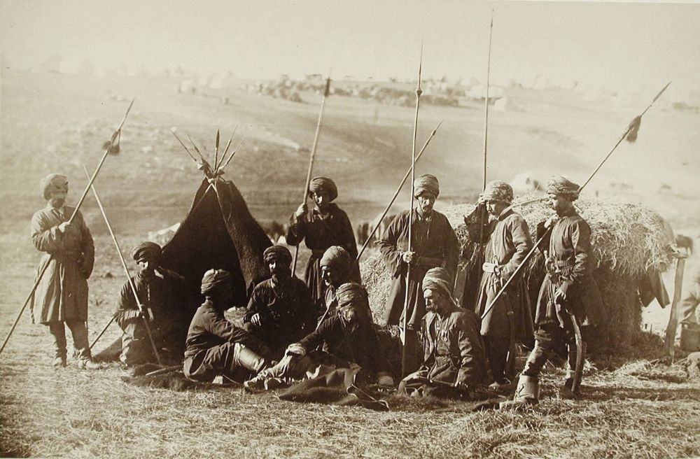 Группа местных жителей-курдов